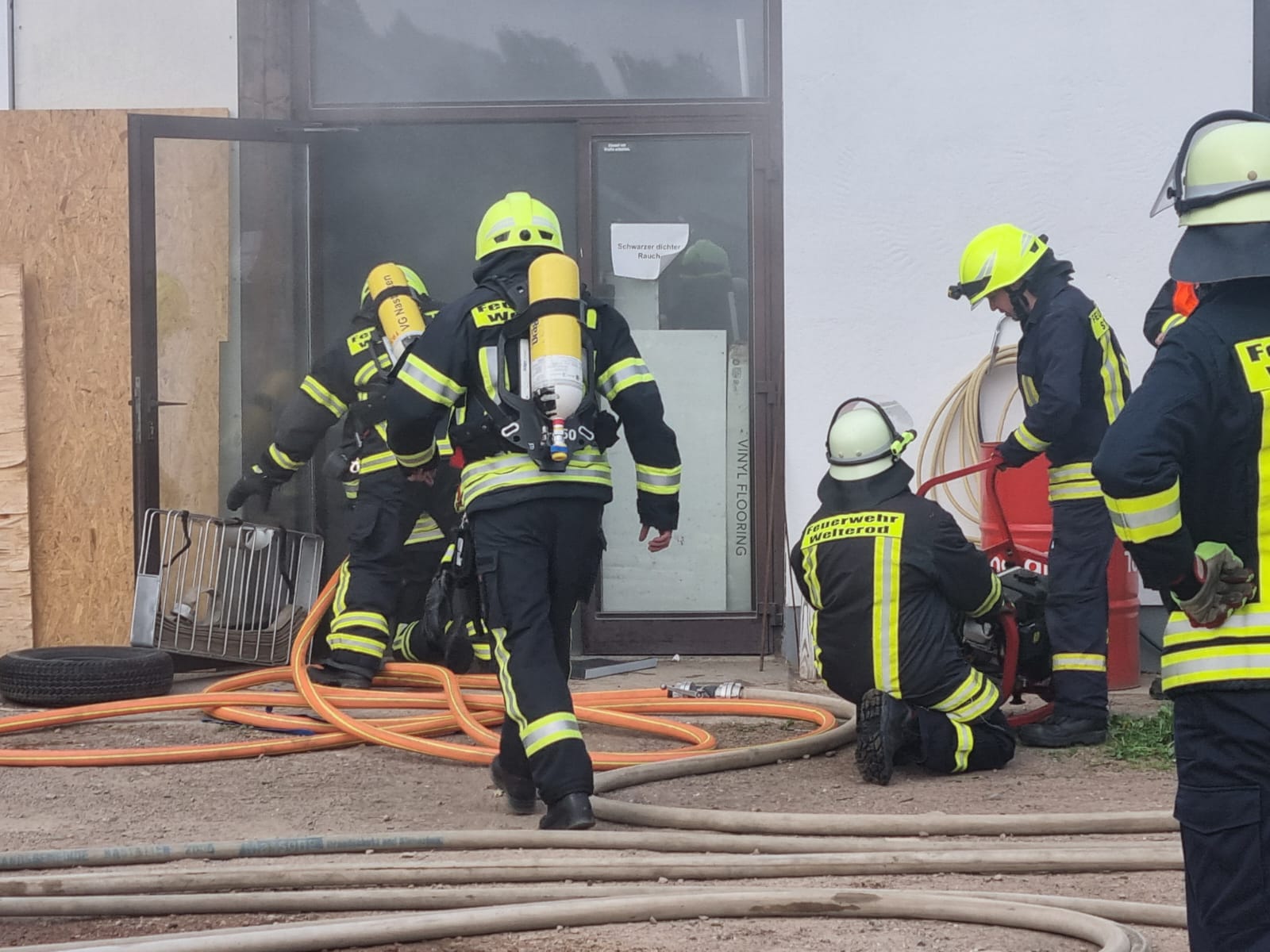 1886f233-f546-468d-b495-32ef4b238f52